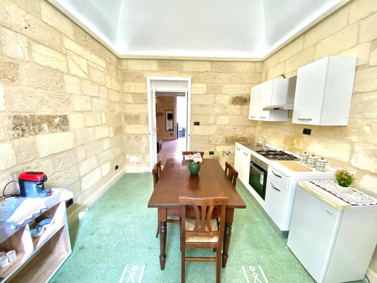 Vohis Luxury House - Fast Wi-Fi & Easy Parking Apartamento Lecce Exterior foto