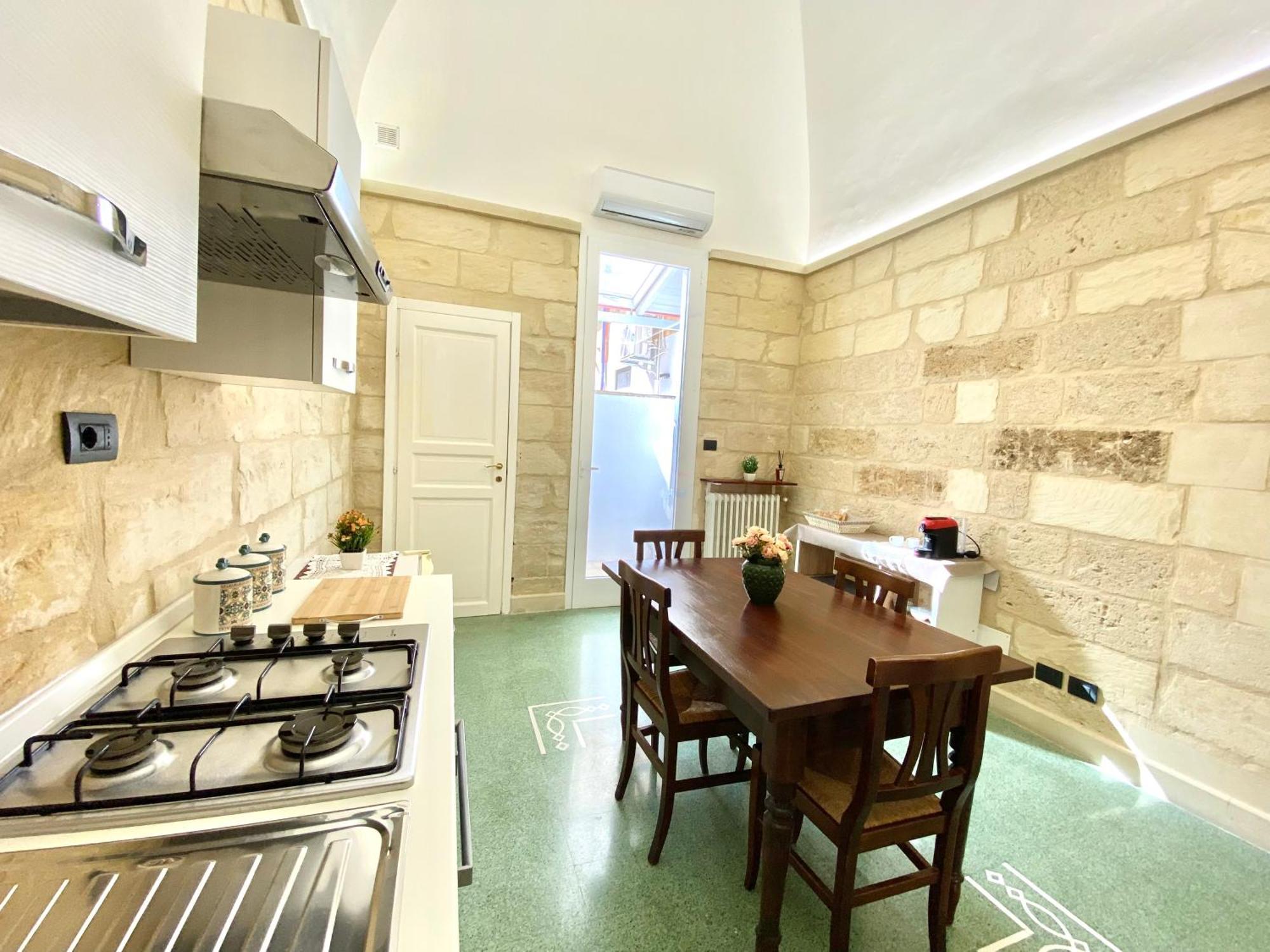 Vohis Luxury House - Fast Wi-Fi & Easy Parking Apartamento Lecce Exterior foto