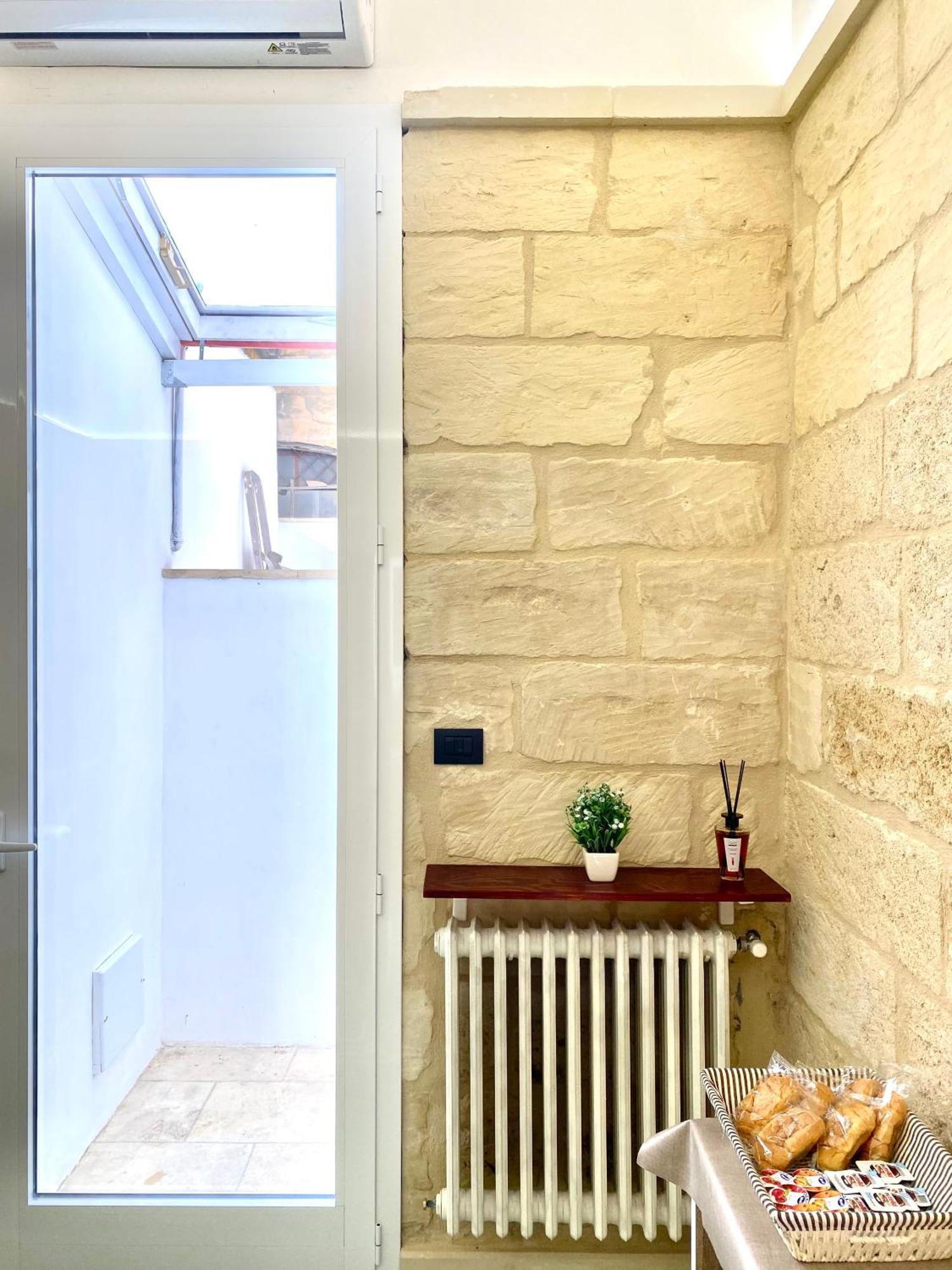 Vohis Luxury House - Fast Wi-Fi & Easy Parking Apartamento Lecce Exterior foto